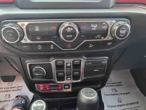 Used 2020 Jeep Wrangler Unlimited Rubicon AWD/4WD image 25