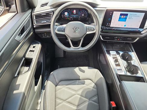 Used 2024 Volkswagen Atlas Cross Sport SE w/ Panoramic Sunroof Package AWD/4WD image 12