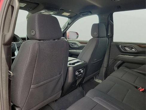 Used 2024 GMC Yukon SLE RWD image 14