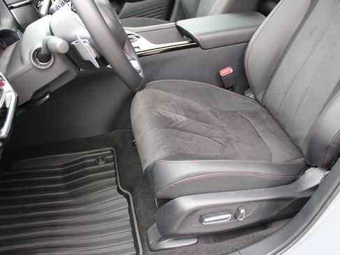 Used 2025 Acura ADX A-Spec image 21