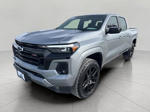 Used 2024 Chevrolet Colorado Z71 w/ Z71 Convenience Package 2 image 4