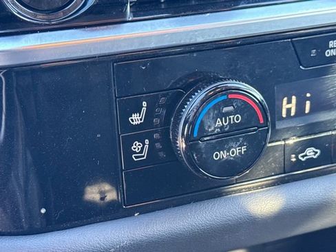 Used 2025 Nissan Pathfinder Platinum w/ Cargo Package image 23