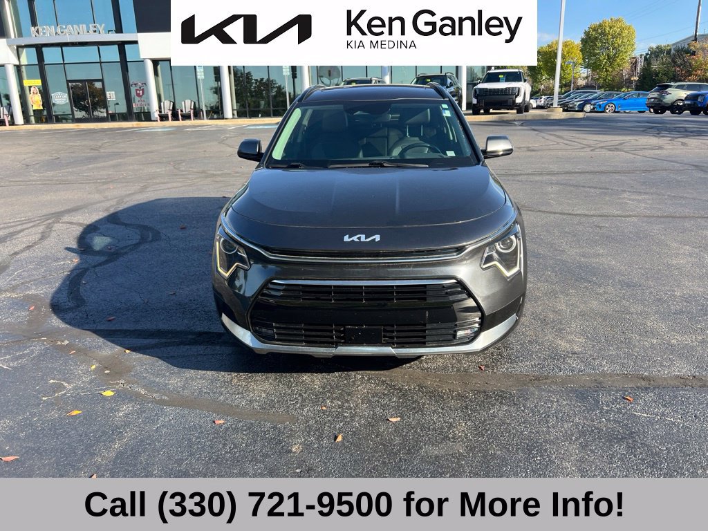 Used 2023 Kia Niro EX Touring FWD image 2