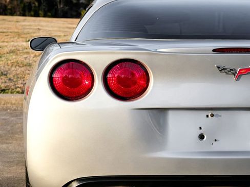 Used 2006 Chevrolet Corvette Coupe w/ Preferred Equipment Group image 43