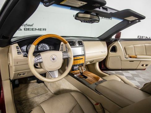 Used 2008 Cadillac XLR image 15