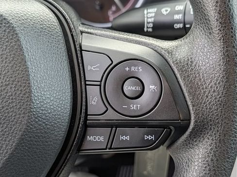 Used 2025 Toyota RAV4 LE AWD/4WD image 19