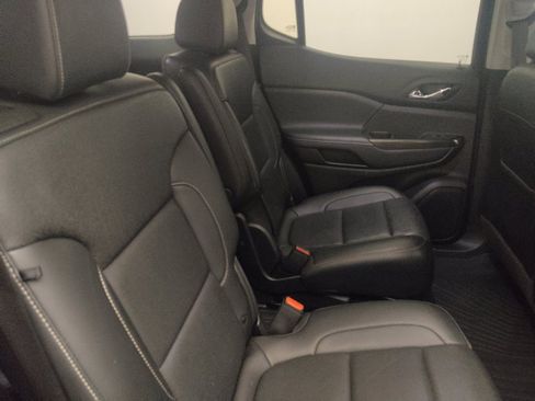 Used 2021 GMC Acadia SLT AWD/4WD image 19