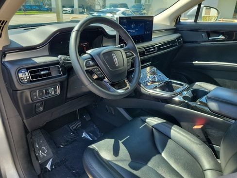 Certified 2022 Lincoln Nautilus FWD image 14