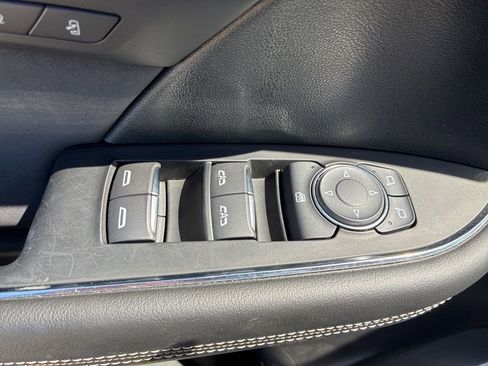 Used 2025 Buick Envision Sport Touring image 8