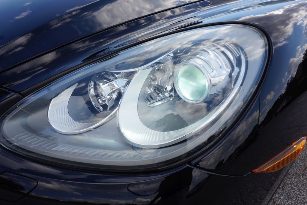 Used 2014 Porsche Cayenne Platinum Edition AWD/4WD image 13