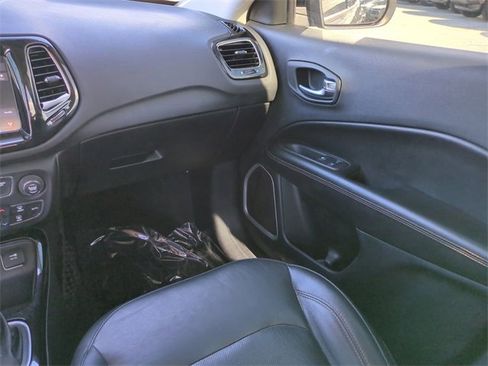 Used 2019 Jeep Compass Limited image 17