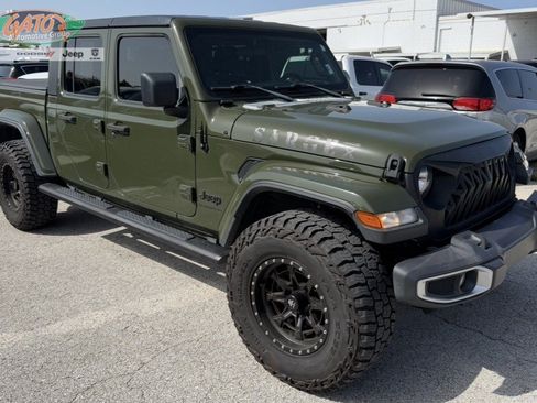 Used 2022 Jeep Gladiator Sport AWD/4WD image 1