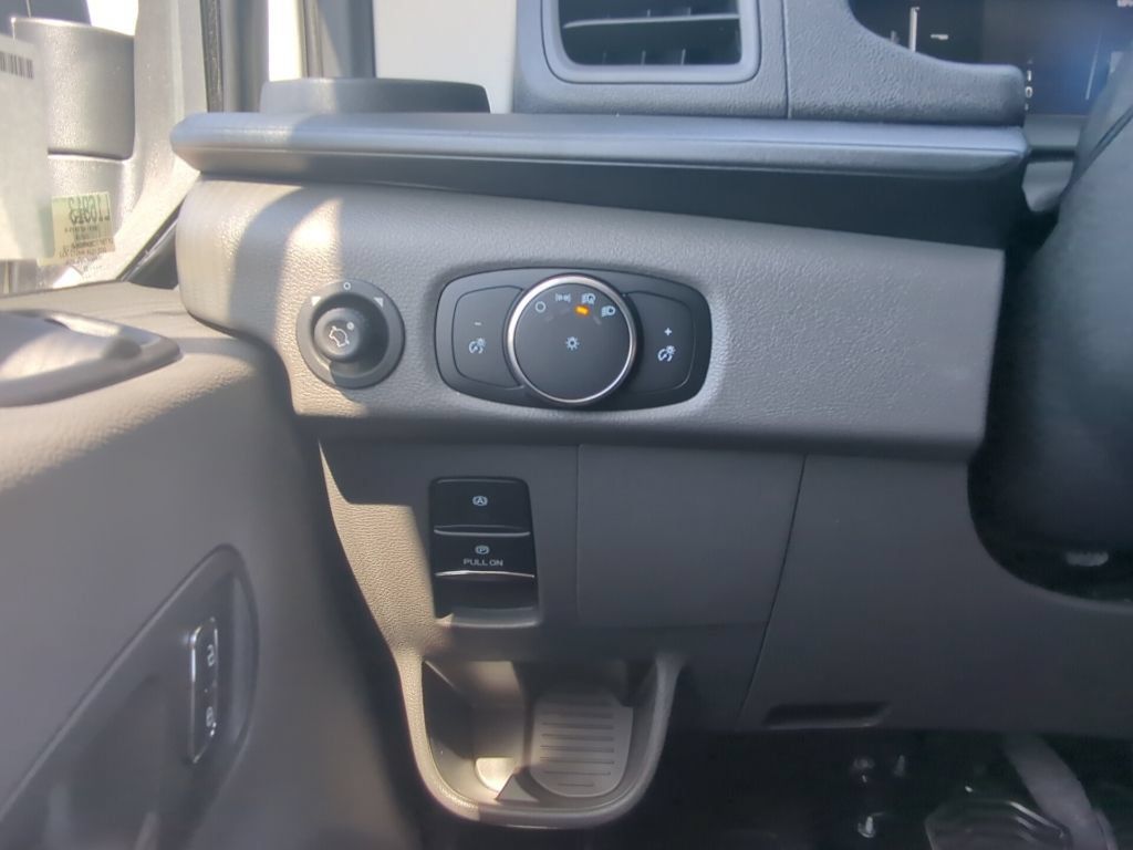 New 2026 Ford Transit 350 148 Medium Roof w/ Load Area Protection Package RWD image 17