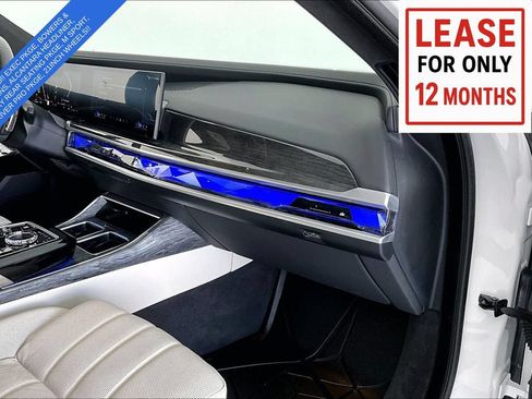 Used 2025 BMW 760i xDrive AWD/4WD image 20