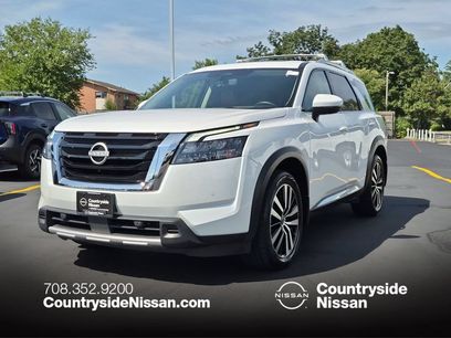 Used 2025 Nissan Pathfinder Platinum w/ Cargo Package