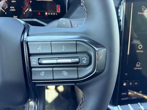 New 2026 GMC Acadia AT4 image 32