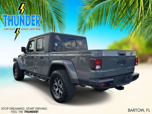 Certified 2022 Jeep Gladiator Sport image 3