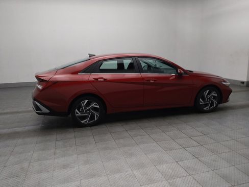 Used 2025 Hyundai Elantra SEL image 10