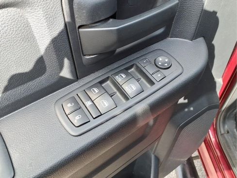 Used 2017 RAM 1500 Express image 18
