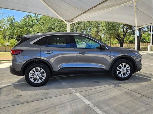 Used 2024 Ford Escape Active AWD/4WD image 4