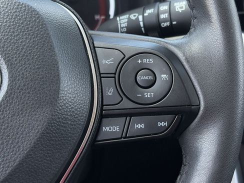Used 2025 Toyota RAV4 XLE Premium FWD image 17