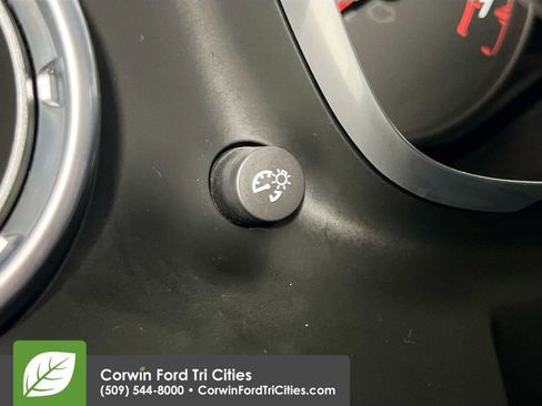 Used 2018 Chevrolet Camaro SS image 19