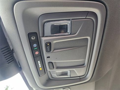 Used 2023 Chevrolet Silverado 1500 LT AWD/4WD image 26