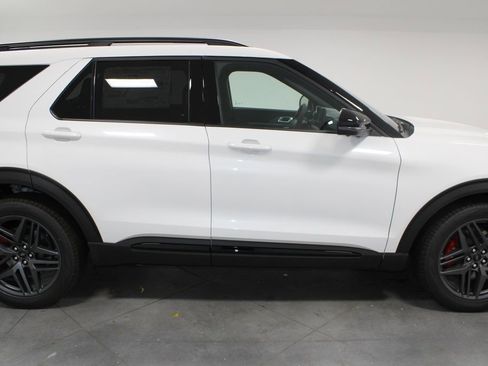 New 2026 Ford Explorer ST w/ Sun And Sound Package AWD/4WD image 10