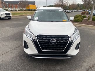 Used 2023 Nissan Kicks SV video 2