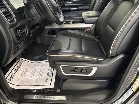 Used 2022 RAM 1500 Laramie AWD/4WD image 29