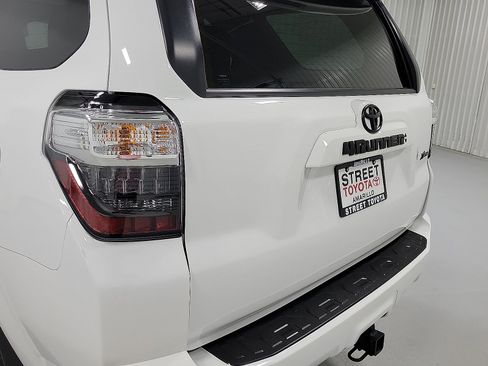 Certified 2024 Toyota 4Runner SR5 Premium w/ Moonroof Package AWD/4WD image 7