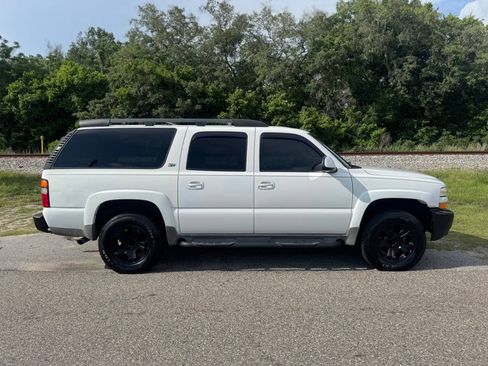 Used 2003 Chevrolet Suburban Z71 AWD/4WD image 7