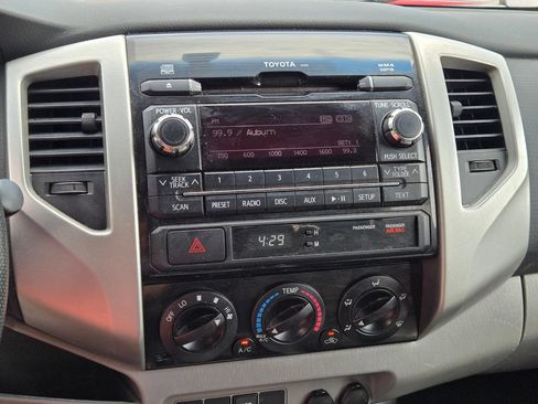 Used 2012 Toyota Tacoma PreRunner w/ SR5 Pkg RWD image 27