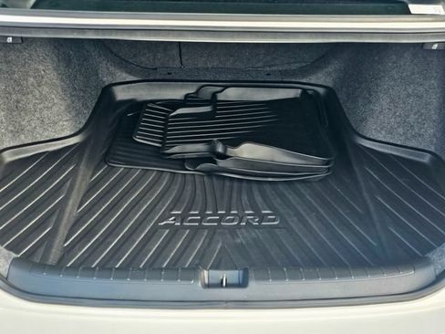 Used 2019 Honda Accord Sport image 11