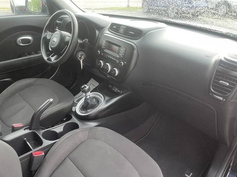 Used 2016 Kia Soul FWD image 21