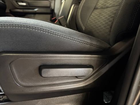 Used 2025 RAM 1500 Warlock AWD/4WD image 13
