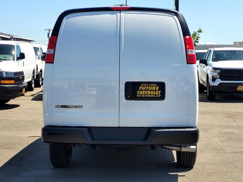 New 2026 Chevrolet Express 2500 w/ Driver Convenience Package RWD image 5