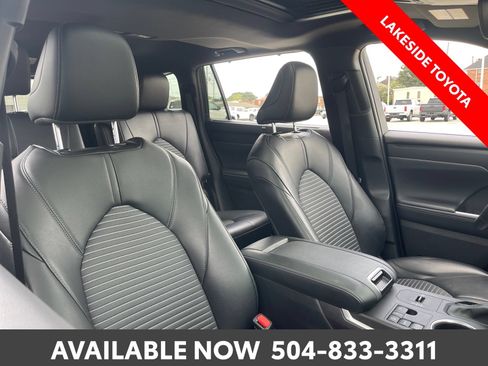 Certified 2024 Toyota Highlander XSE FWD image 16