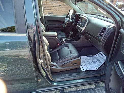 Used 2017 GMC Canyon SLT AWD/4WD image 4