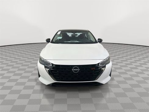 New 2025 Nissan Sentra SR image 3