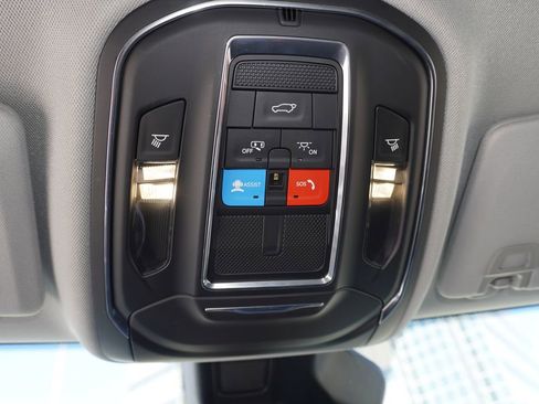 Used 2023 Jeep Grand Cherokee Limited AWD/4WD image 20