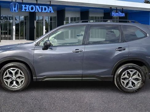 Used 2022 Subaru Forester Premium image 5