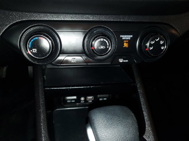Used 2020 Kia Forte LXS FWD image 18