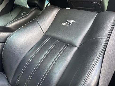 Used 2018 Chrysler 300 S w/ 300S Premium Group image 26