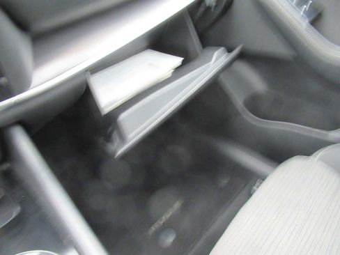 Used 2023 Nissan Rogue SV image 35