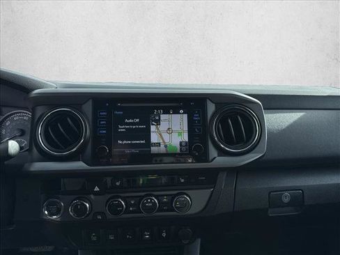 Used 2016 Toyota Tacoma TRD Off-Road w/ Premium & Technology Package image 30