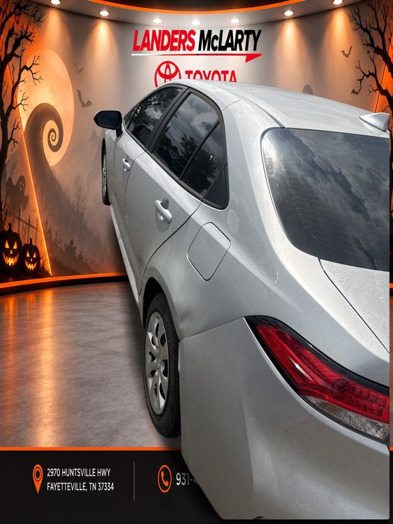 Used 2024 Toyota Corolla LE FWD image 3