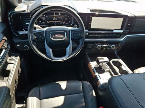 Used 2023 GMC Sierra 1500 SLT w/ SLT Premium Plus Package AWD/4WD image 11