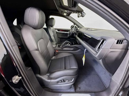 New 2026 Porsche Cayenne S image 21
