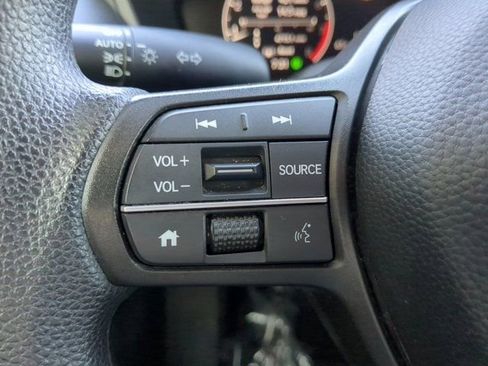 Used 2025 Honda HR-V LX image 22